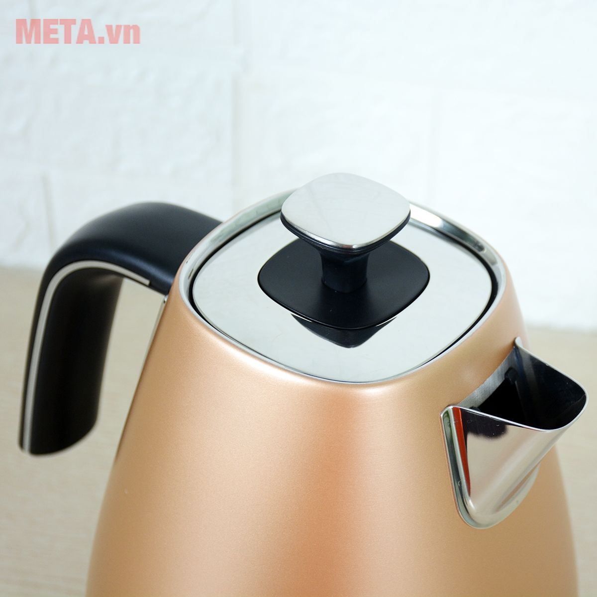 Ấm siêu tốc Delonghi Distinta KBI 2001.CP