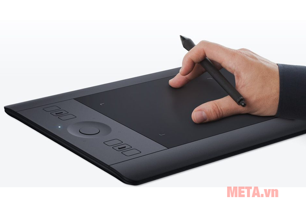 Bảng vẽ Wacom Intuos Pro Pen & Touch Small (PTH-451/K1-CX)