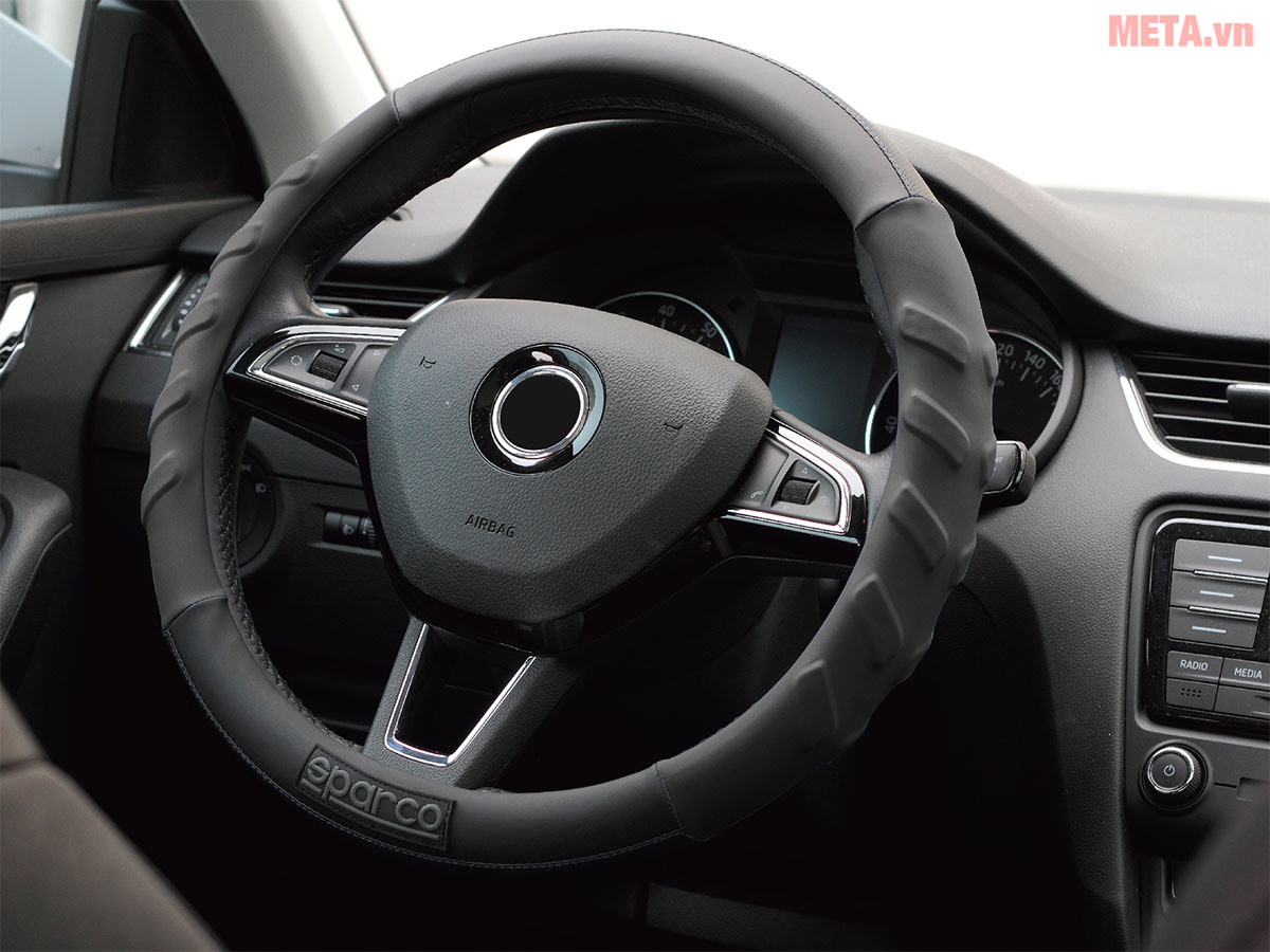 Bọc vô lăng chính hãng Sparco 1117BK