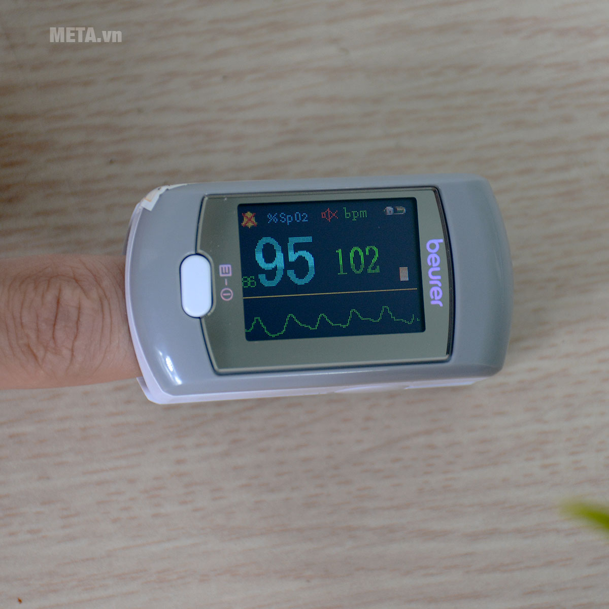 Máy đo nồng độ oxy trong máu SpO2 và nhịp tim Beurer PO80