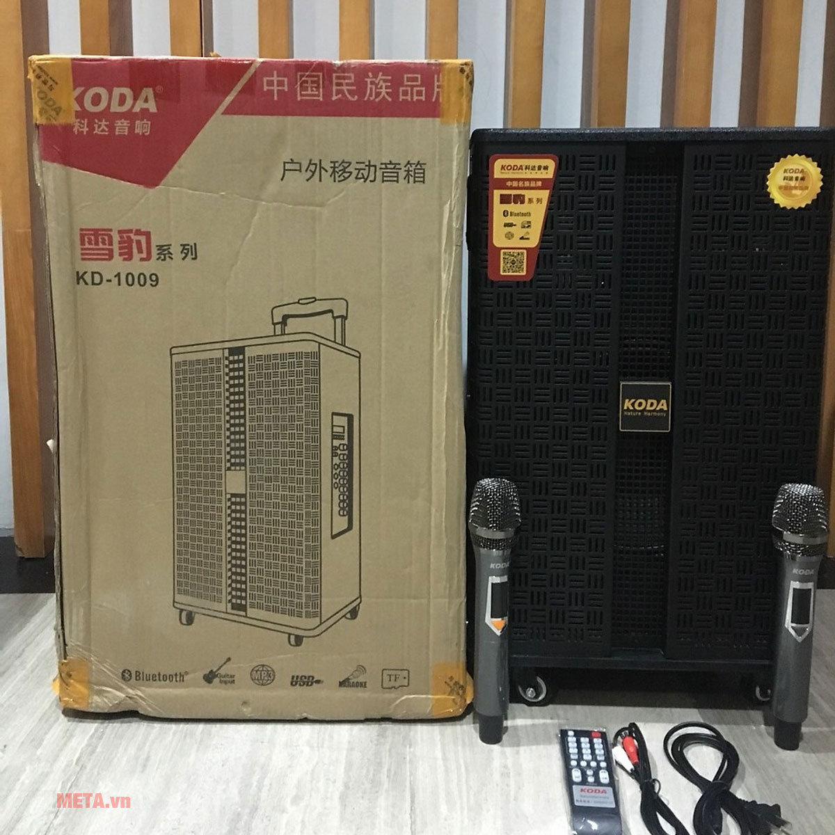 Loa kéo di động KODA KD-1009 (2 MIC, 400W, 3 đường tiếng)