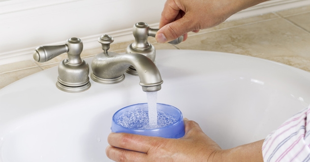 Cách pha nước muối sinh lý súc miệng theo tỷ lệ chuẩn tại nhà - META.vn