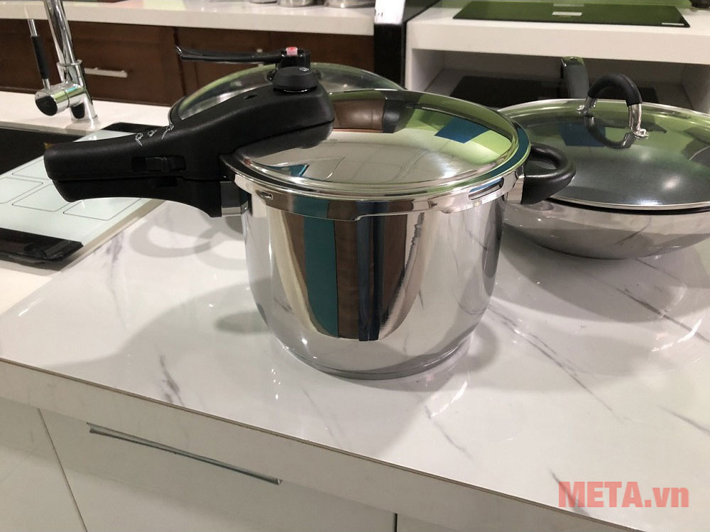 Nồi áp suất đáy từ Faster 6 lít tay cầm inox 304