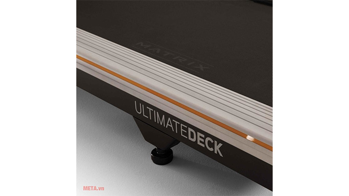 Máy chạy bộ MATRIX TF30 XR