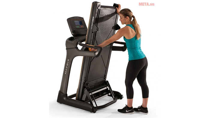 Máy chạy bộ MATRIX TF30 XR