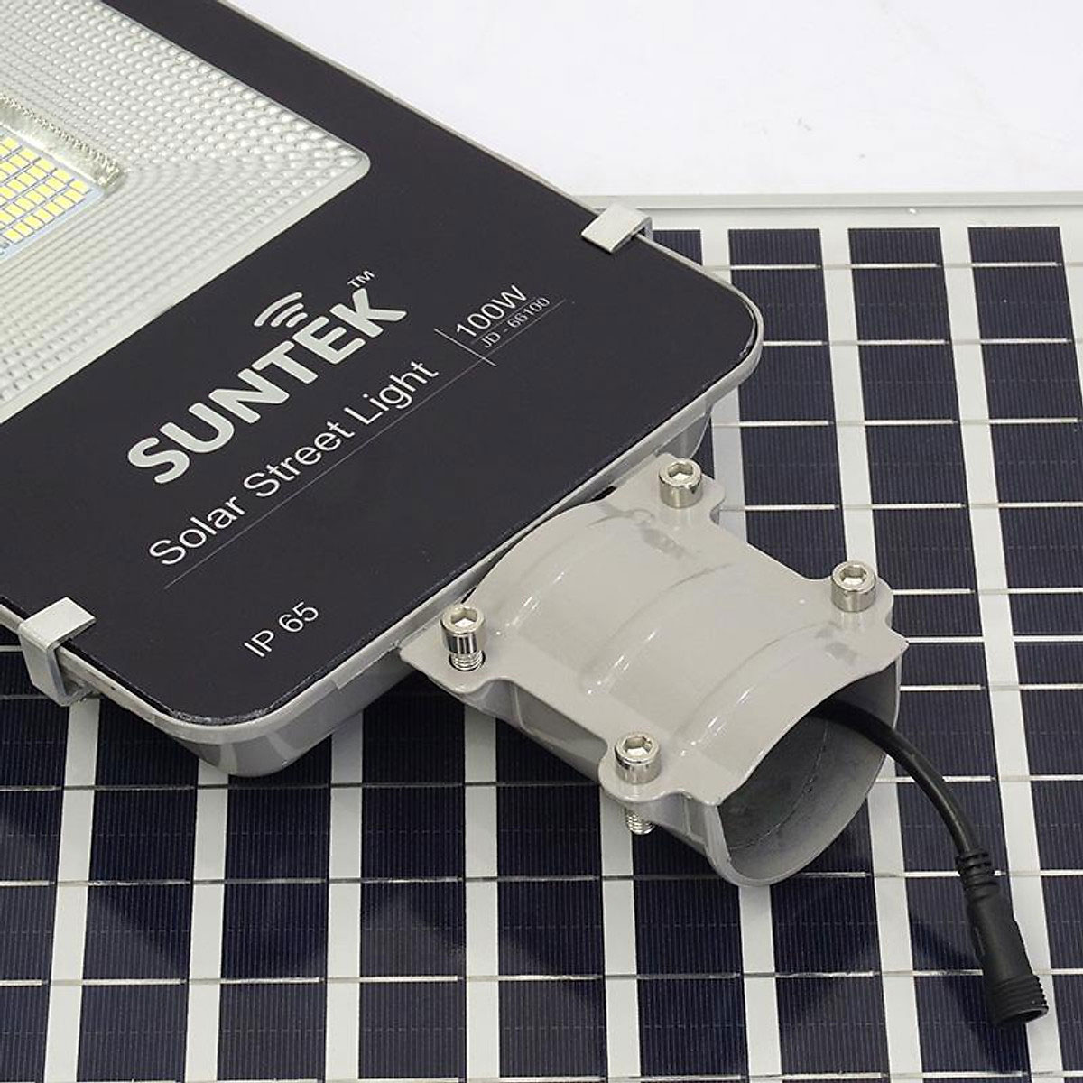 Đèn đường năng lượng mặt trời Suntek JD-66100 - Hàng Chính Hãng