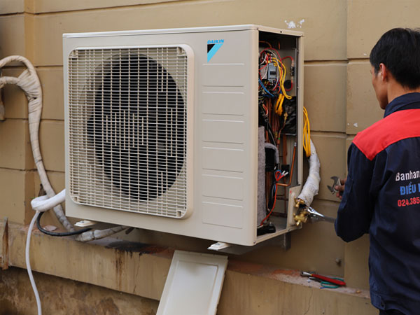 Điều hòa Daikin inverter 1 chiều 9000 BTU FTKA25VAVMV/RKA25VAVMV