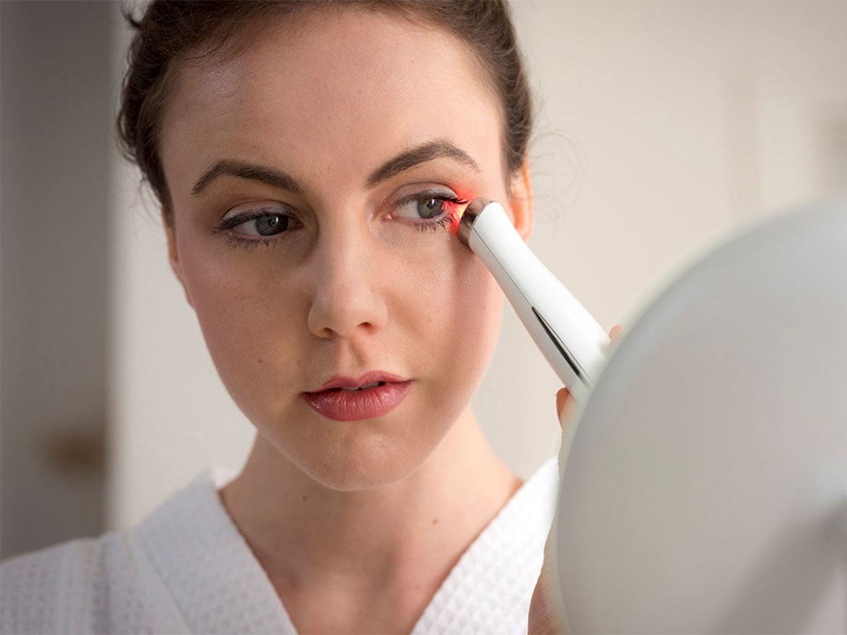 Máy massage làm mờ vết thâm bọng mắt HoMedics EYE-200