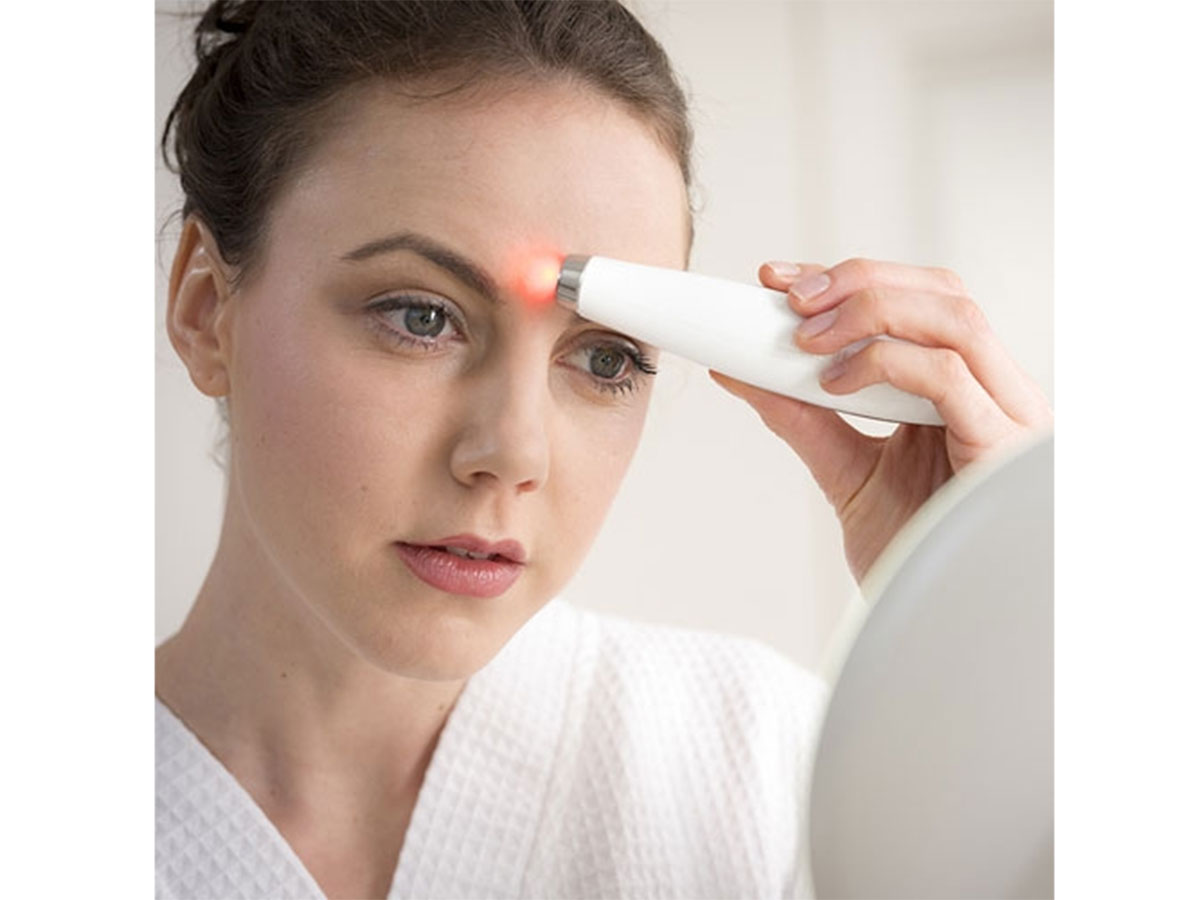 Máy massage làm mờ vết thâm bọng mắt HoMedics EYE-200