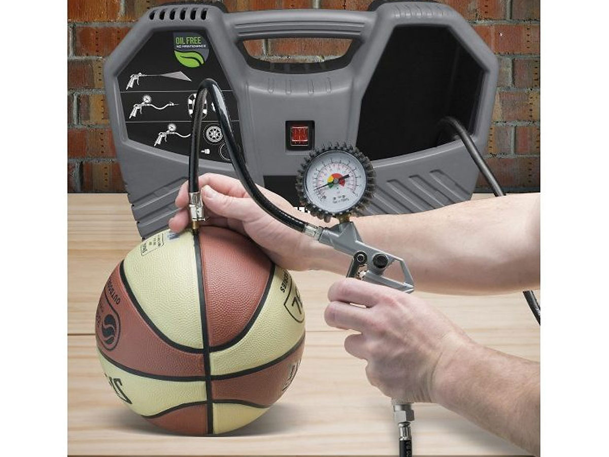 Máy nén khí xách tay công nghệ không dầu Ozito ACK-1100