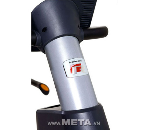 Xe đạp tập Impulse Pro có tựa RR700