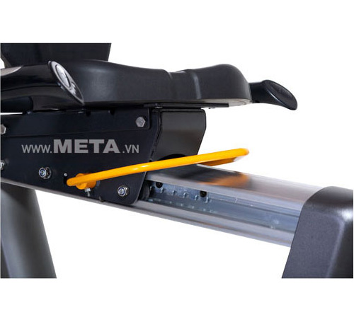 Xe đạp tập Impulse Pro có tựa RR700