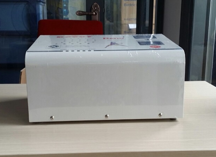 Ổn áp treo tường Robot 5KVA90 (TT)