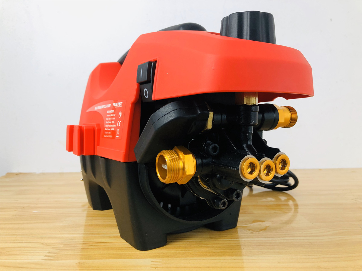 Máy rửa xe BTEC BT1400E (có chỉnh áp)