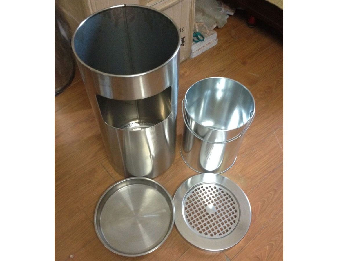 Thùng rác inox tròn có gạt tàn thuốc lá VietBin VBA35-B