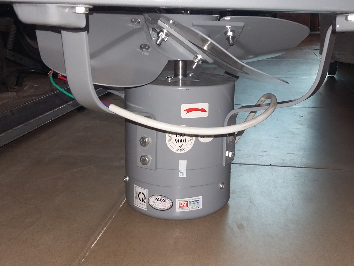 Quạt thông gió công nghiệp vuông Deton FQD 60-4