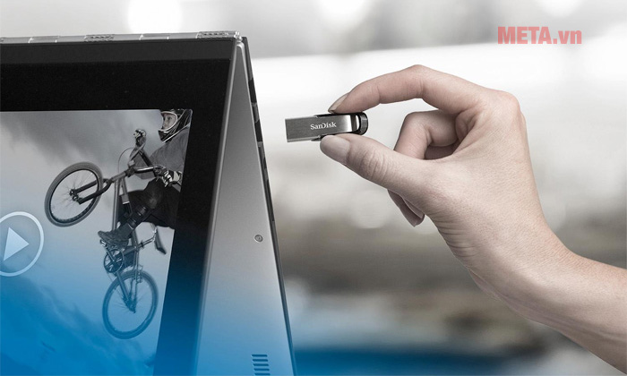 USB 3.0 SanDisk Ultra Flair CZ73 128GB (SDCZ73-128G-G46)