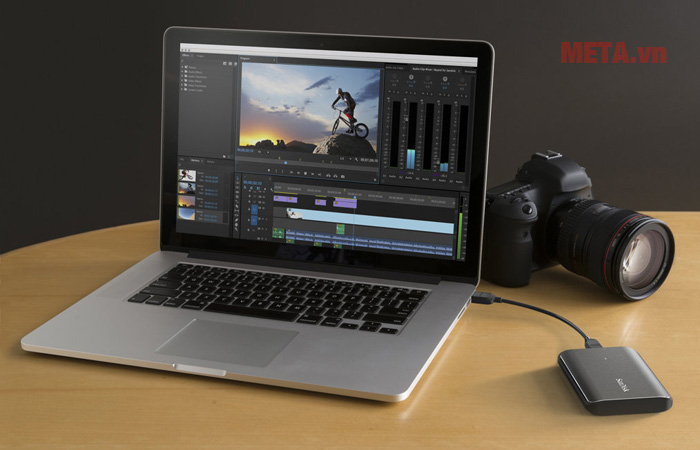 Ổ cứng di động 960Gb SSD Sandisk Extreme 900 Portable SDSSDEX2-960G-G25