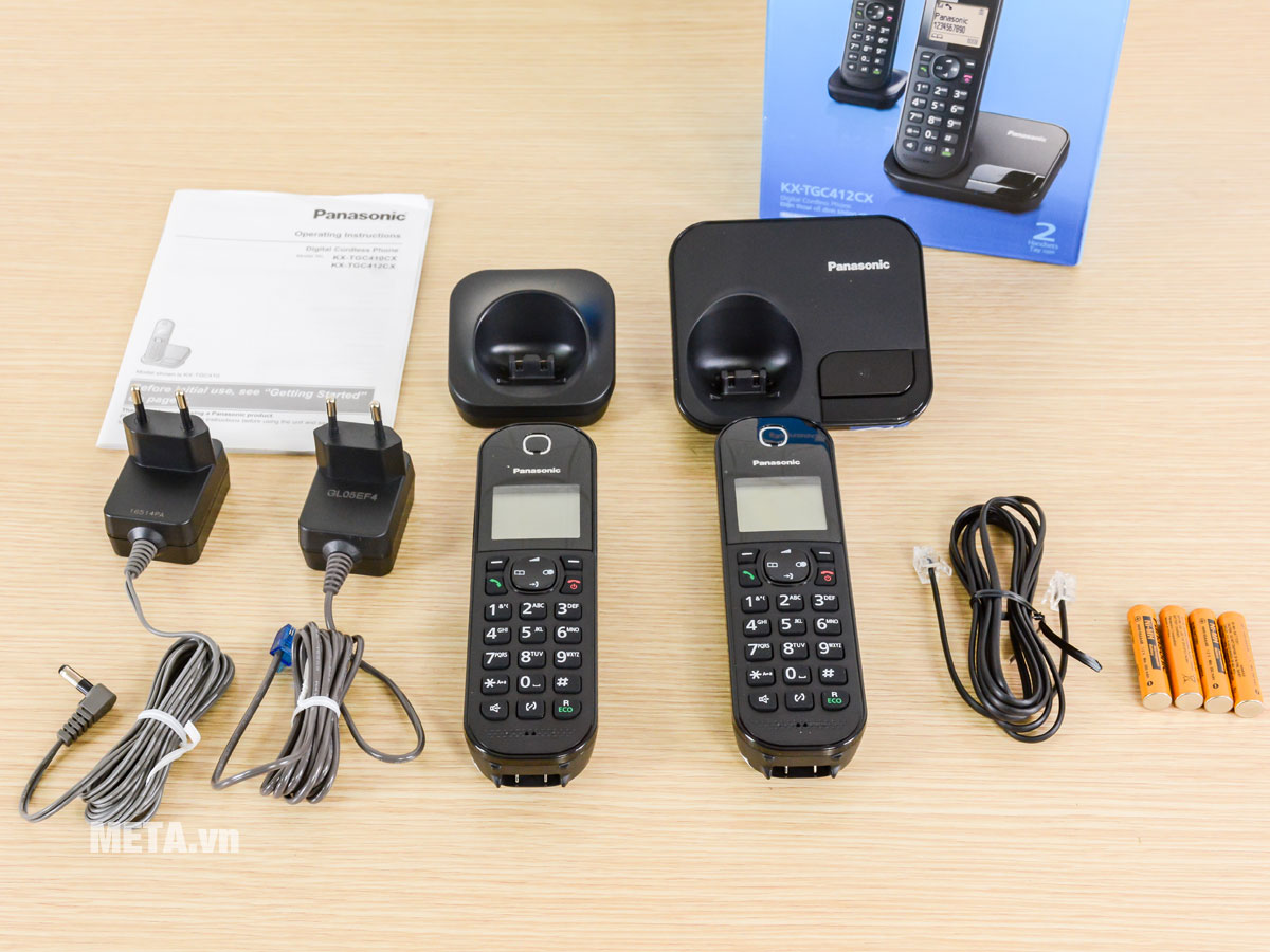 Điện thoại Panasonic KX-TGC412CX (2 máy cầm tay)