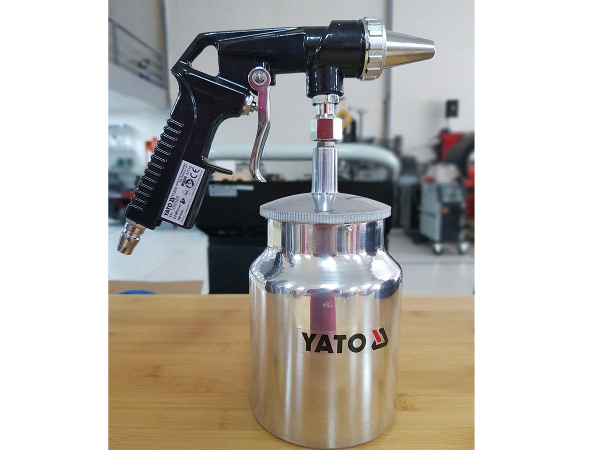Súng phun cát cầm tay 1 lít Yato YT-2376