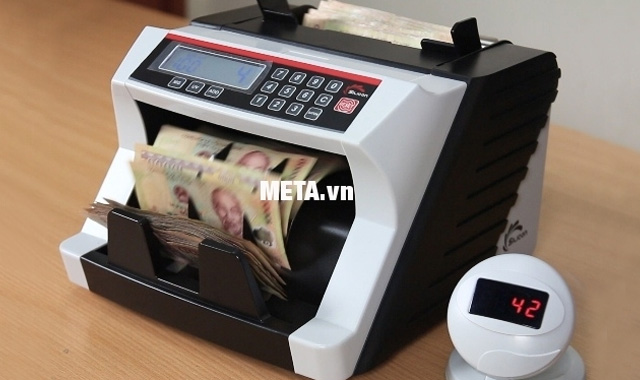 Máy đếm tiền Silicon MC-3300
