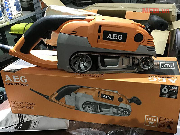 Máy chà nhám cuộn (đai) AEG HBS1000E