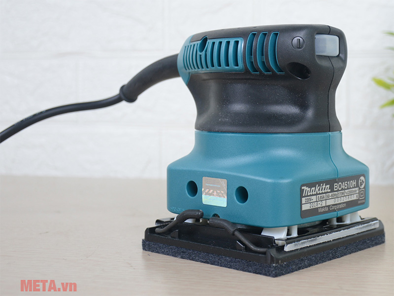 Máy chà nhám rung Makita BO4510H