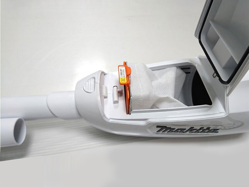 Máy hút bụi dùng pin Makita CL107FDZW 12V (Không pin và sạc)