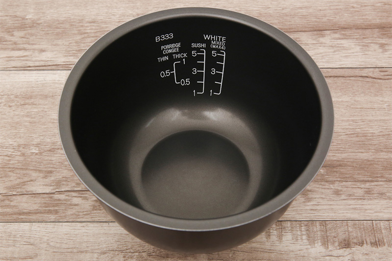 Nồi cơm điện Zojirushi NS-YSQ10-XJ - 1 lít