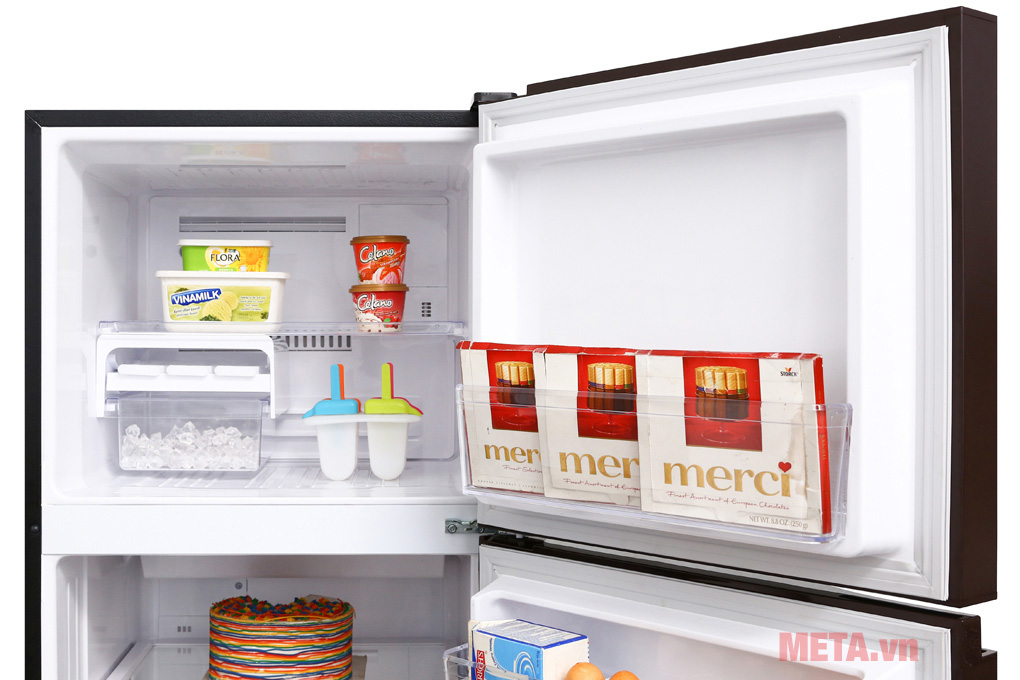 Tủ lạnh Toshiba Inverter 305 lít GR-AG36VUBZ (XB/XB1) - Màu nâu