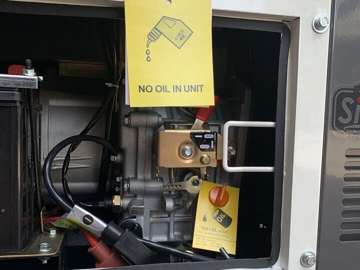 Máy phát điện chạy dầu 5KW Hakuda HKD 5000ET