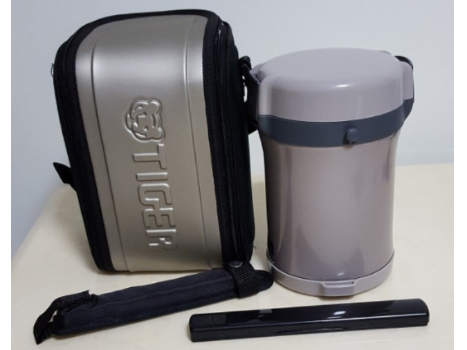 Cặp lồng cơm giữ nhiệt Tiger LWU-B170 - 3 ngăn