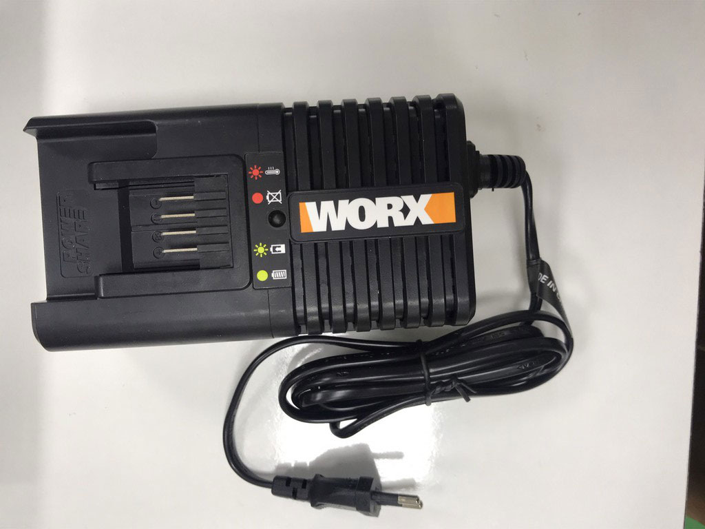 Máy khoan dùng pin Li-ion 20V Worx Orange WX101.3