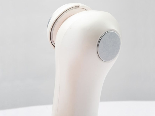 Máy đẩy tinh chất ion nóng lạnh Maxcare Max888 Pro