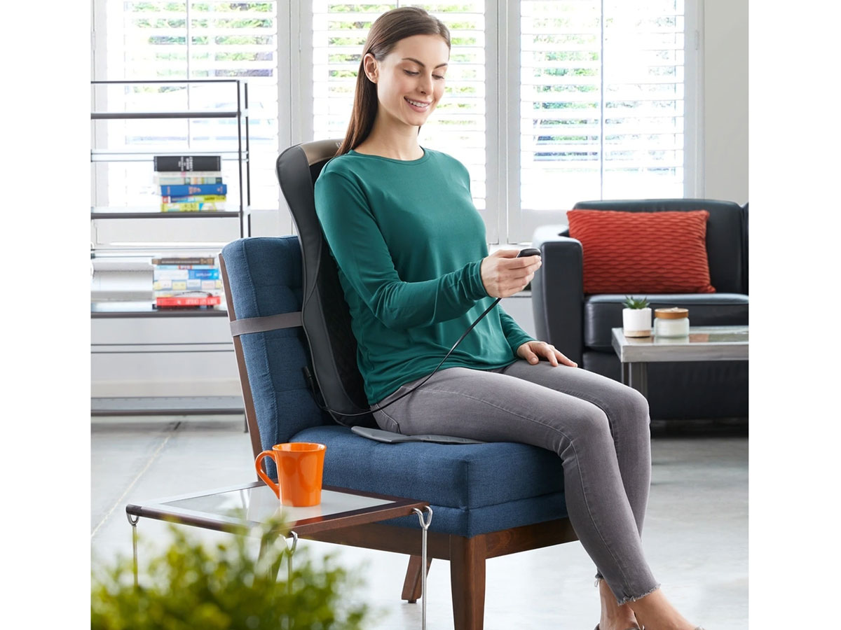 Đệm ghế massage công nghệ 3D Shiatsu kèm nhiệt Homedics MCS-624HJ - Pin sạc