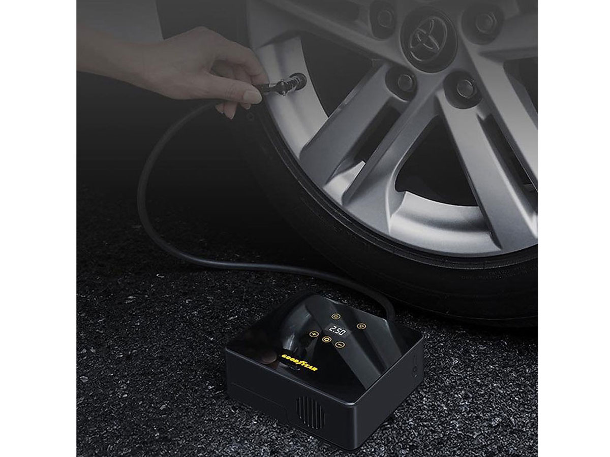 Máy bơm lốp ô tô điện tử GoodYear GY-5218 - Hàng chính hãng
