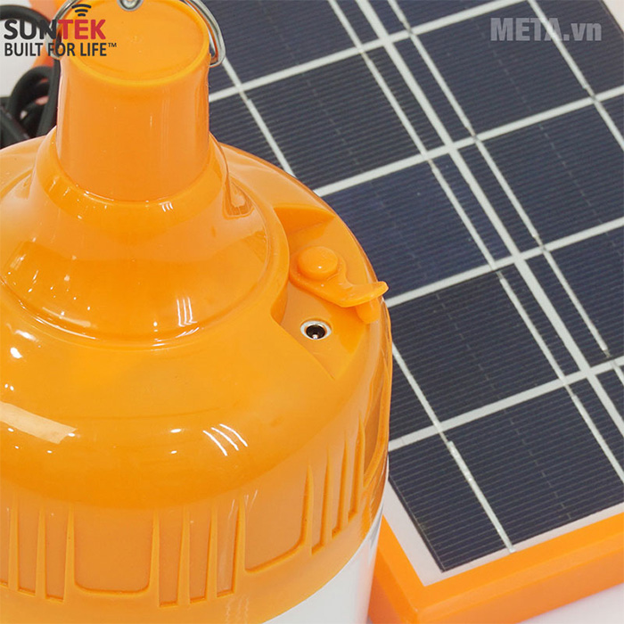 Đèn tích điện năng lượng mặt trời SUNTEK SC-126