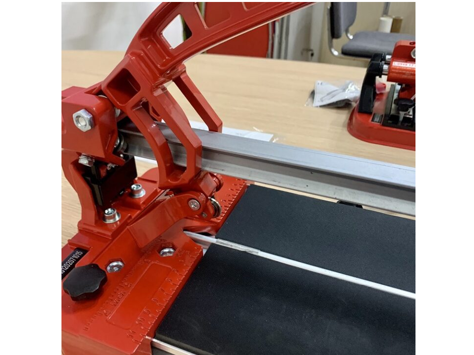 Máy cắt gạch bàn Oshima BCG-800