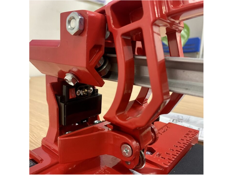 Máy cắt gạch bàn Oshima BCG-800