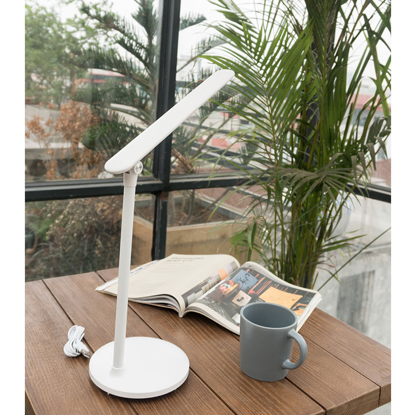 Đèn học chống cận Mocato Light M202