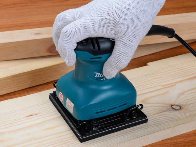 Máy chà nhám rung Makita M9200B