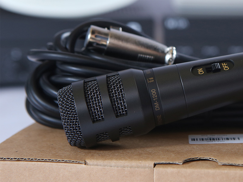 Micro điện động cầm tay TOA DM-1200