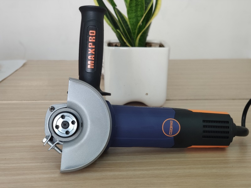 Máy mài góc 950W Maxpro MPAG 950/100R (Công tắc đuôi)