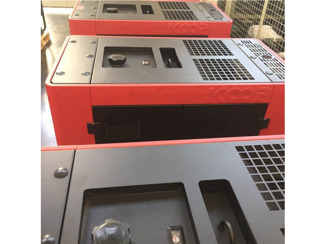 Máy phát điện chạy dầu Koop KDF16000Q 15 KVA, 1 pha