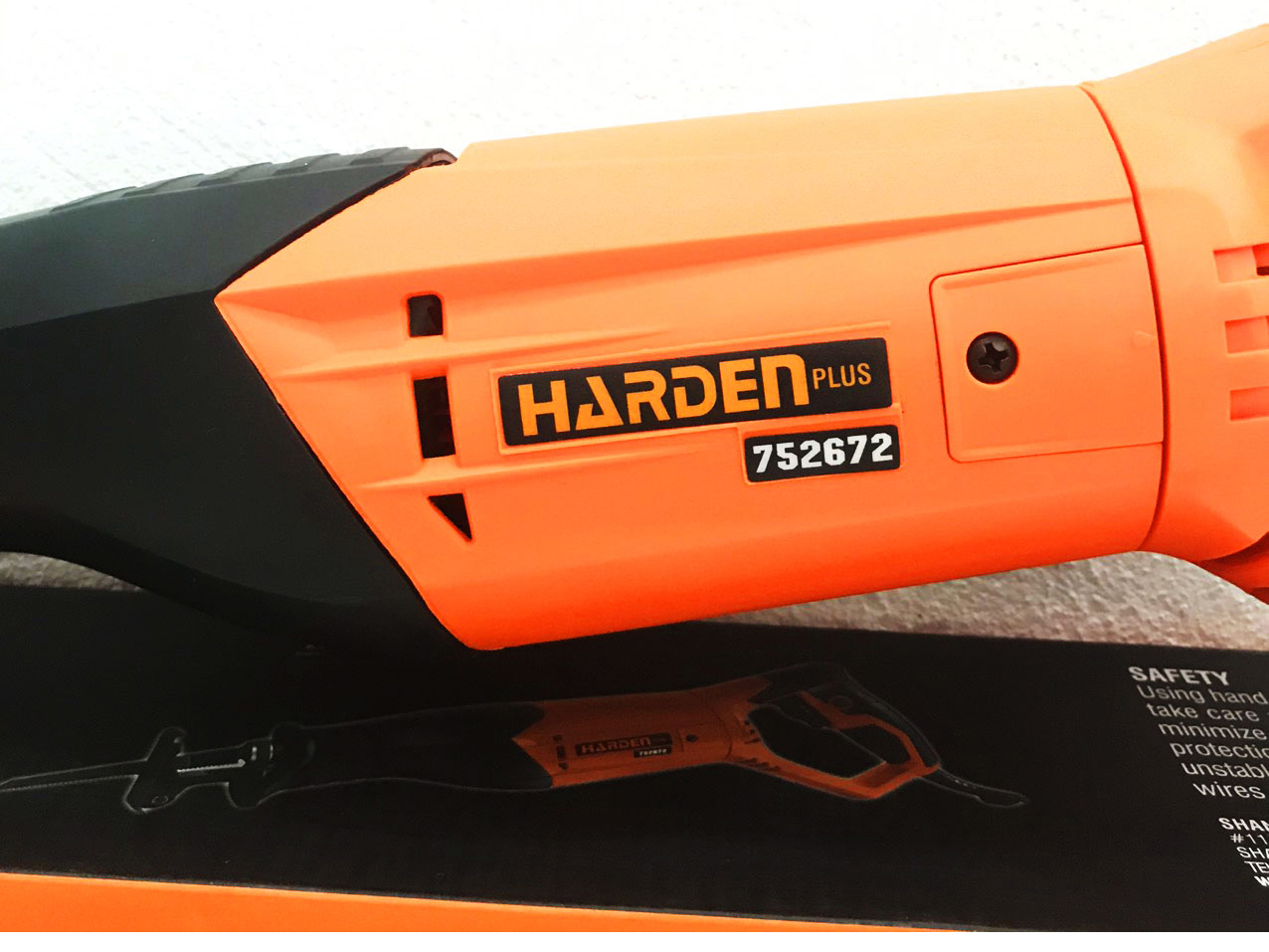 Máy cưa kiếm Harden 752672