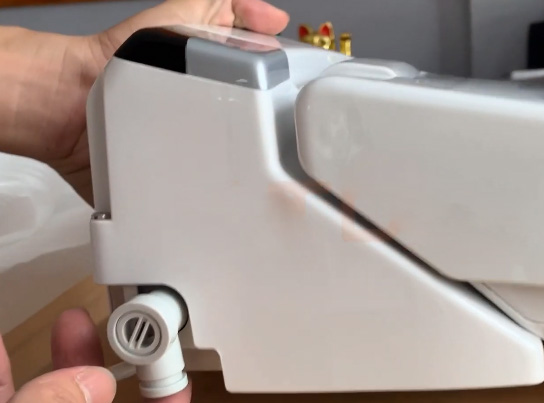 Nắp bồn cầu điện tử thông minh Inax CW-KA22AVN (Bảng điều khiển từ xa)