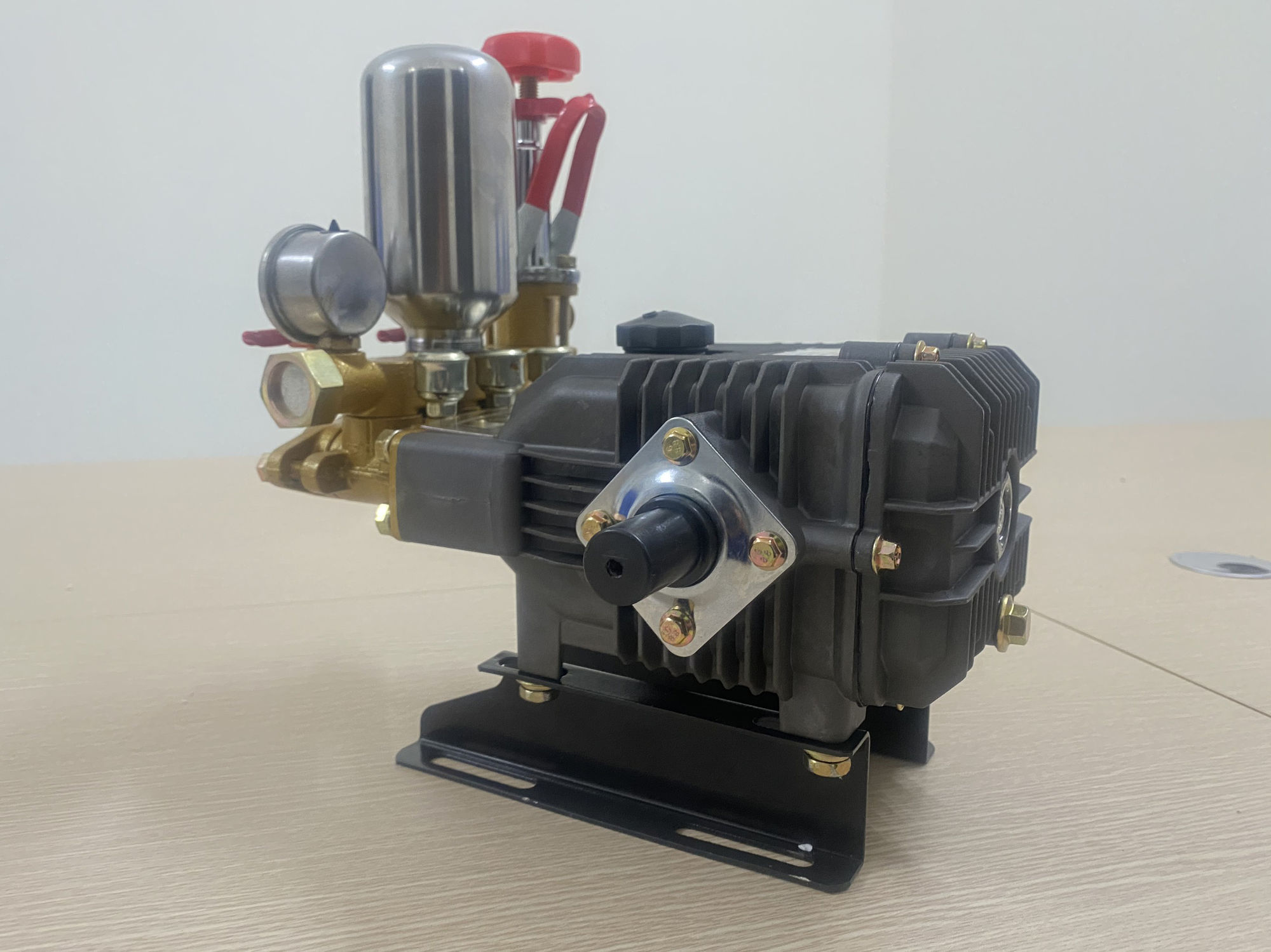 Đầu xịt áp lực Tatsu TS22B (lắp mô tơ 1.5 -2 KW)