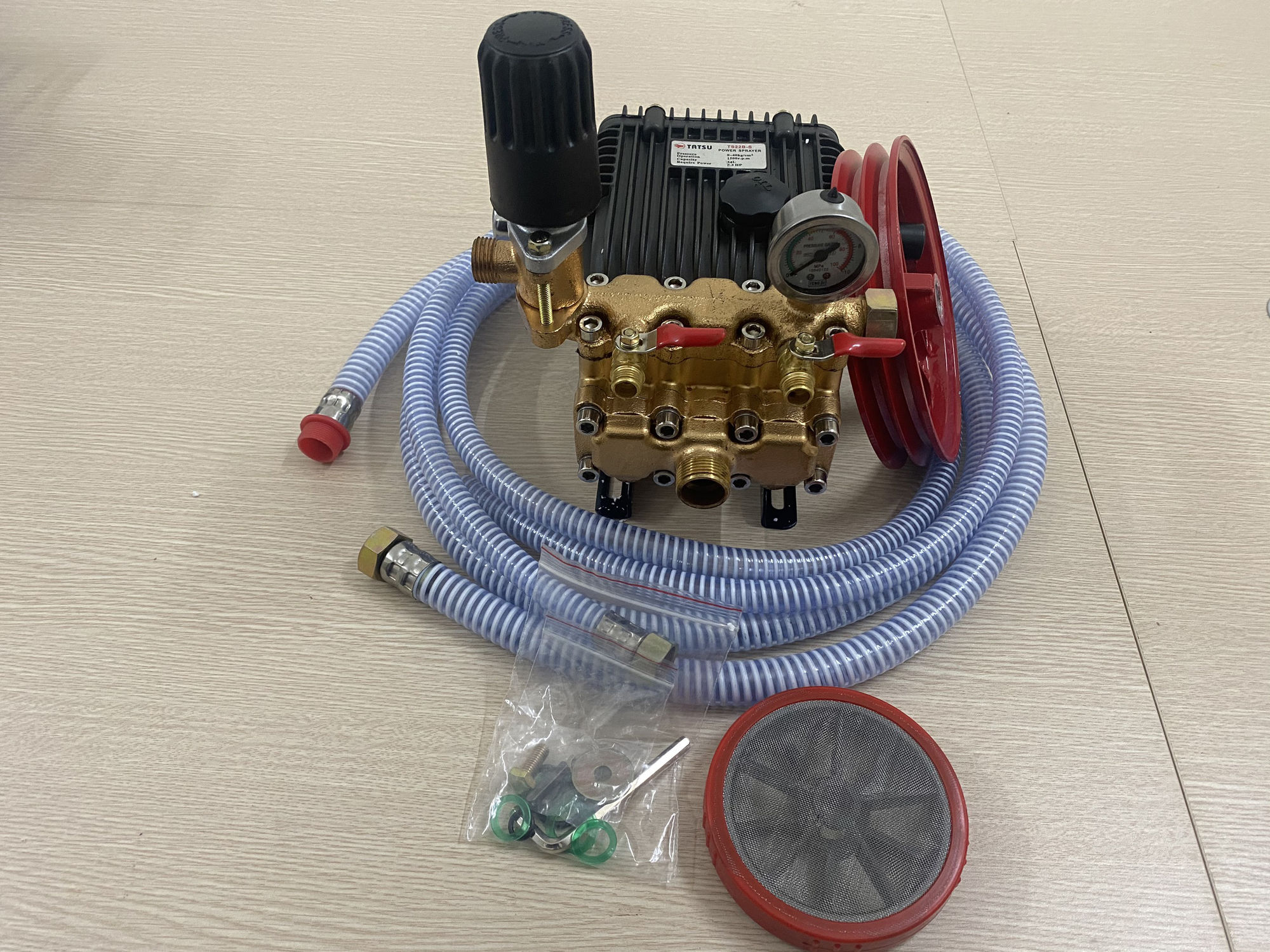 Đầu xịt áp lực Tatsu TS22B-S (Piston sứ, lắp mô tơ 1.5 - 2 KW)