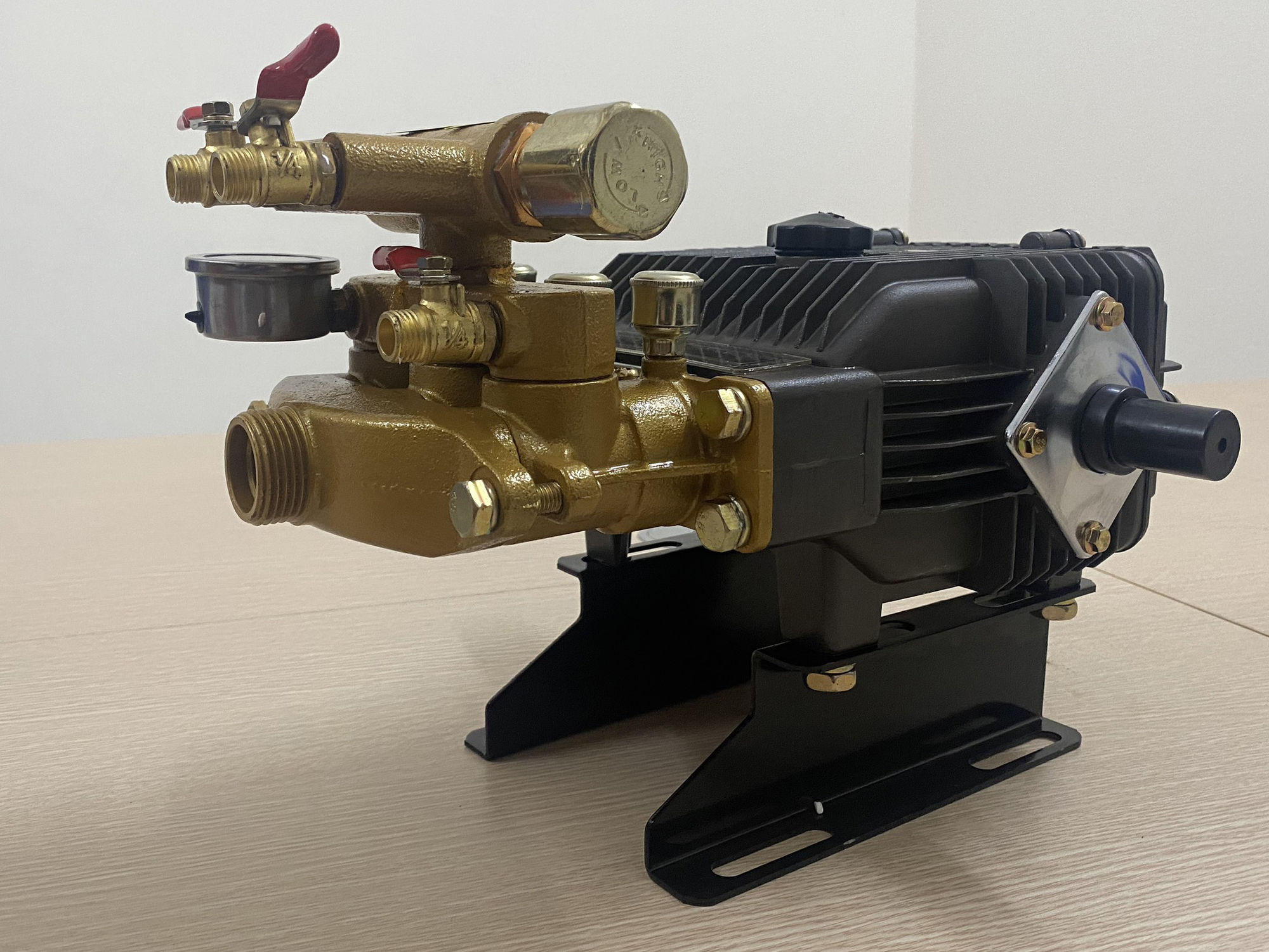 Đầu xịt áp lực Tatsu TS30B-A (áp tự động, lắp mô tơ 2.2 - 3 KW)