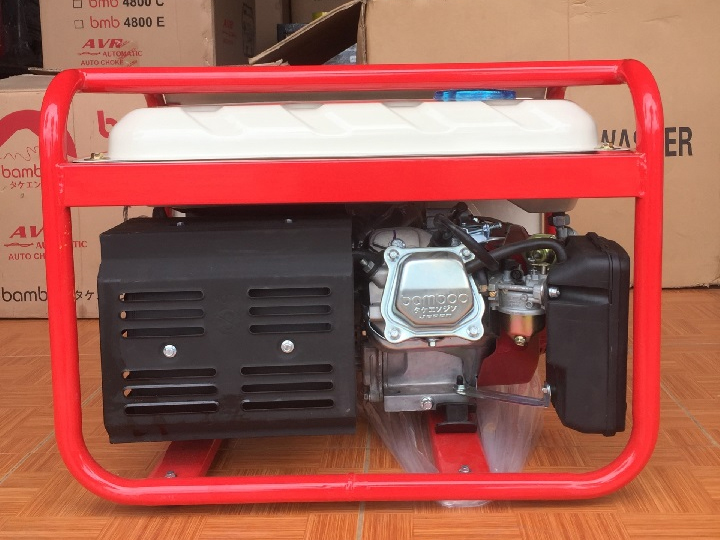 Máy phát điện chạy xăng 3.5kw Bamboo 4800E